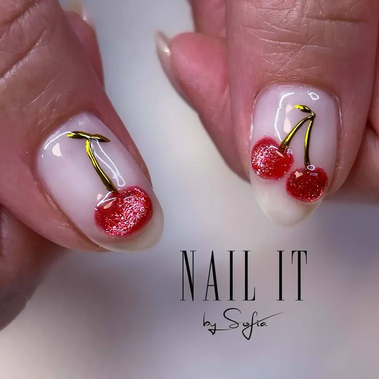 Nail art med körsbär i 3D